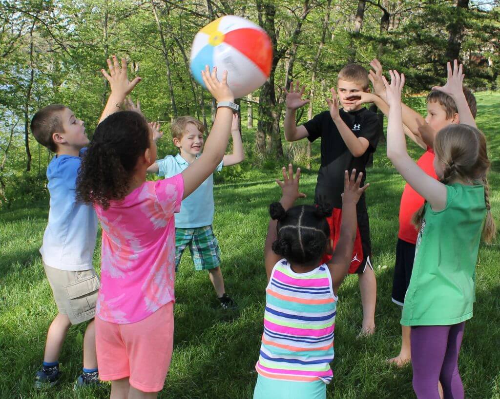 how to play yoga beach ball game